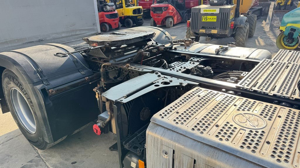 Mercedes-Benz Arocs 1851 LS HAD 4X4 - Euro 6 - retarder - tipper hydraulics - Trattore stradale: foto 4 Mercedes-Benz Arocs 1851 LS HAD 4X4 - Euro 6 - retarder - tipper hydraulics - Trattore stradale: foto 4