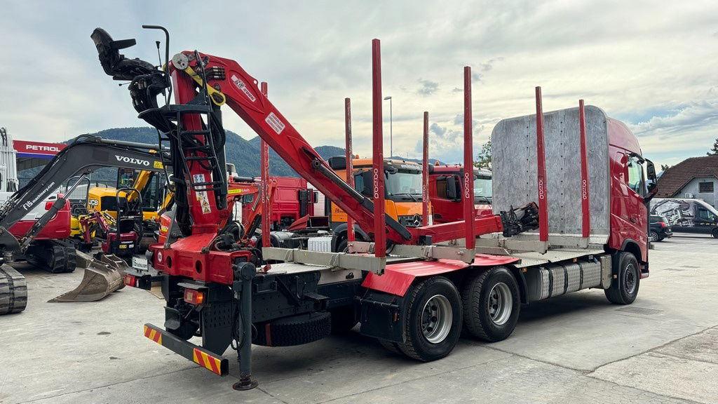 Volvo FH 500 6x4 forest truck - Epsilon 110Z - scissors - Autocarro portacontainer/ Caisse interchangeable: foto 4 Volvo FH 500 6x4 forest truck - Epsilon 110Z - scissors - Autocarro portacontainer/ Caisse interchangeable: foto 4