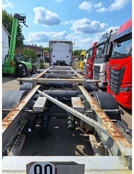 Trailor SYY3TT ADR - Semirimorchio portacontainer/ Caisse interchangeable: foto 5 Trailor SYY3TT ADR - Semirimorchio portacontainer/ Caisse interchangeable: foto 5