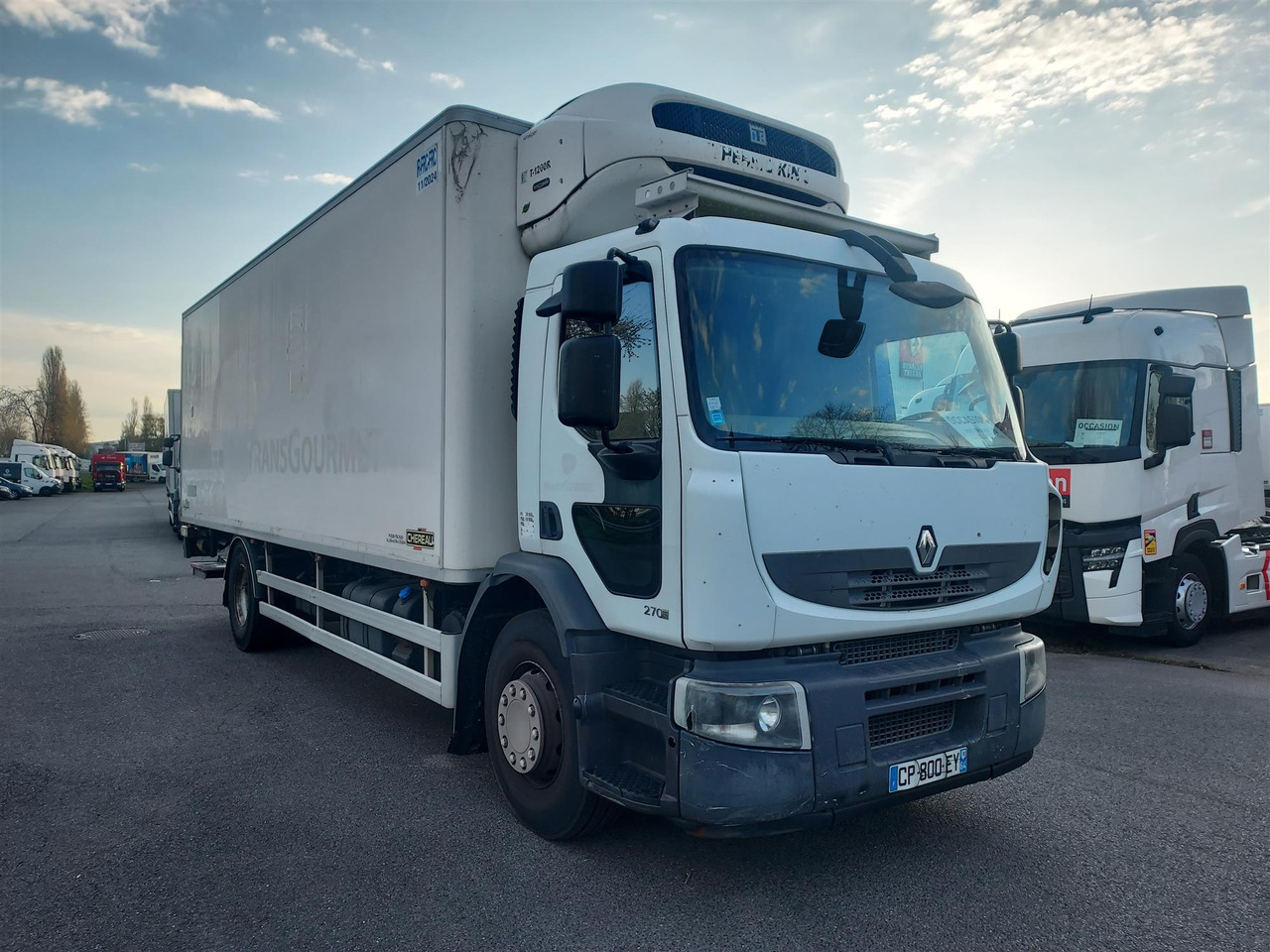 RENAULT Premium 270 - Autocarro frigorifero: foto 2 RENAULT Premium 270 - Autocarro frigorifero: foto 2