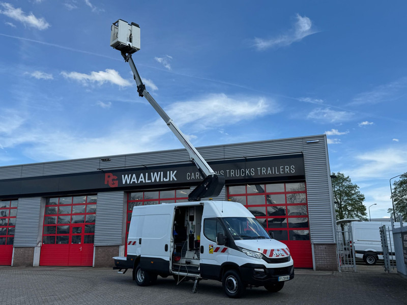 Iveco 70C15H 2 persoonslift, Electric/Hydraulic lift K 42 Hybrid - Camion: foto 4 Iveco 70C15H 2 persoonslift, Electric/Hydraulic lift K 42 Hybrid - Camion: foto 4