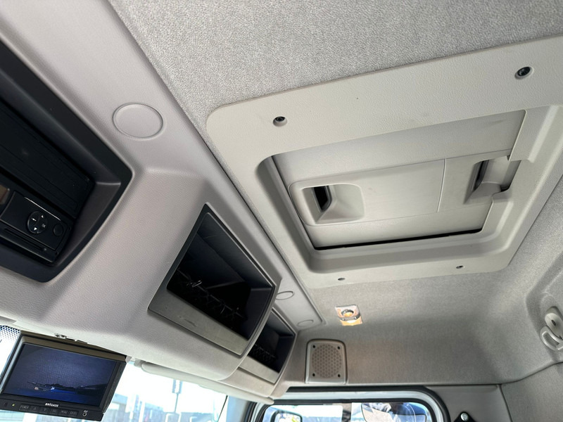 Renault Premium 270.19 - Camion cisterna: foto 5 Renault Premium 270.19 - Camion cisterna: foto 5