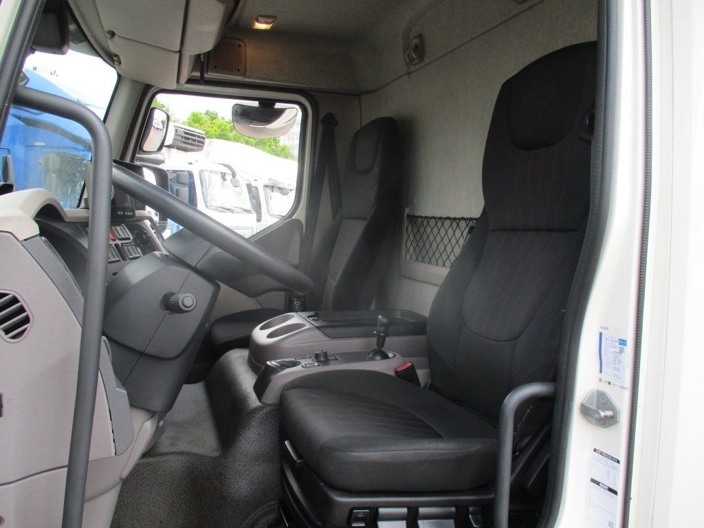 Leasing di  DAF LF 230 Dhollandia 2T DAF LF 230 Dhollandia 2T: foto 13