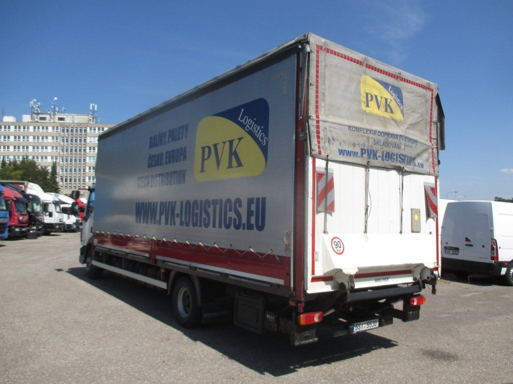 DAF LF 260 - Camion centinato: foto 2 DAF LF 260 - Camion centinato: foto 2