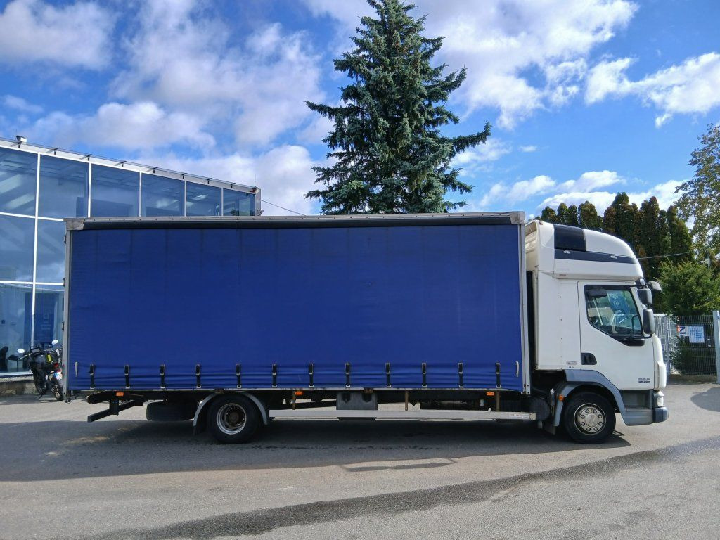 DAF LF45.220 EURO 4 - Camion centinato: foto 3 DAF LF45.220 EURO 4 - Camion centinato: foto 3