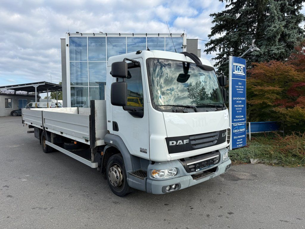 DAF LF45.220 EURO 5 - Autocarro con pianale/ Cassone fisso: foto 2 DAF LF45.220 EURO 5 - Autocarro con pianale/ Cassone fisso: foto 2
