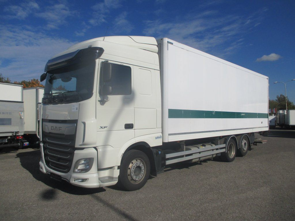 DAF XF 480, 6x2, - Autocarro furgonato: foto 1 DAF XF 480, 6x2, - Autocarro furgonato: foto 1
