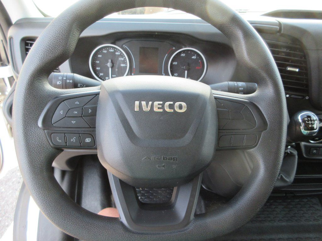 Furgone chiuso Iveco Daily 35S16: foto 11
