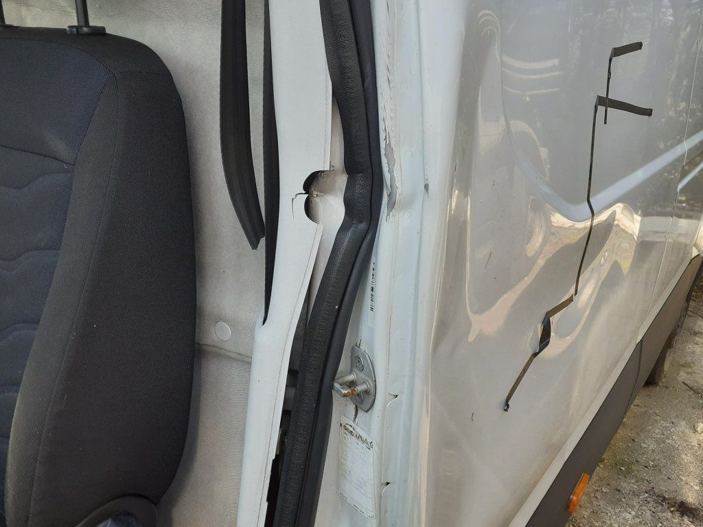 Furgone chiuso Iveco Daily 35S16 maxi Damaged: foto 6 Furgone chiuso Iveco Daily 35S16 maxi Damaged: foto 6