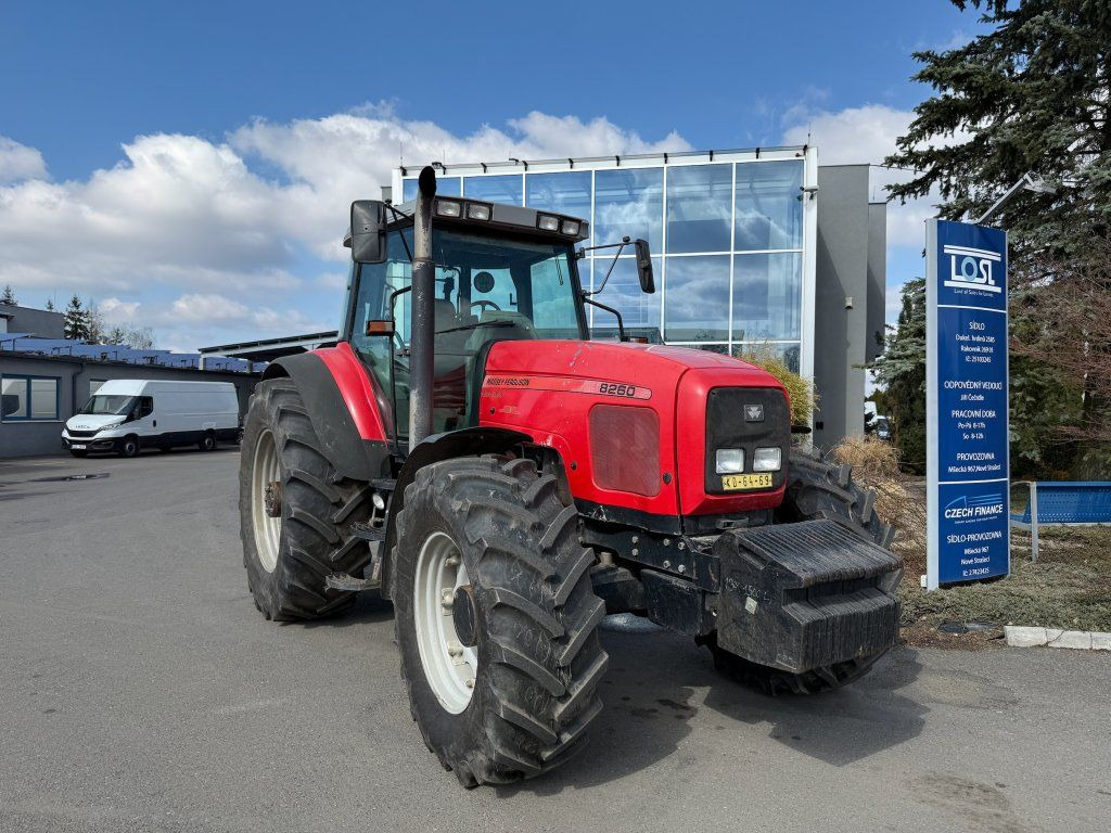 Massey Ferguson MF8260 - Trattore: foto 2 Massey Ferguson MF8260 - Trattore: foto 2