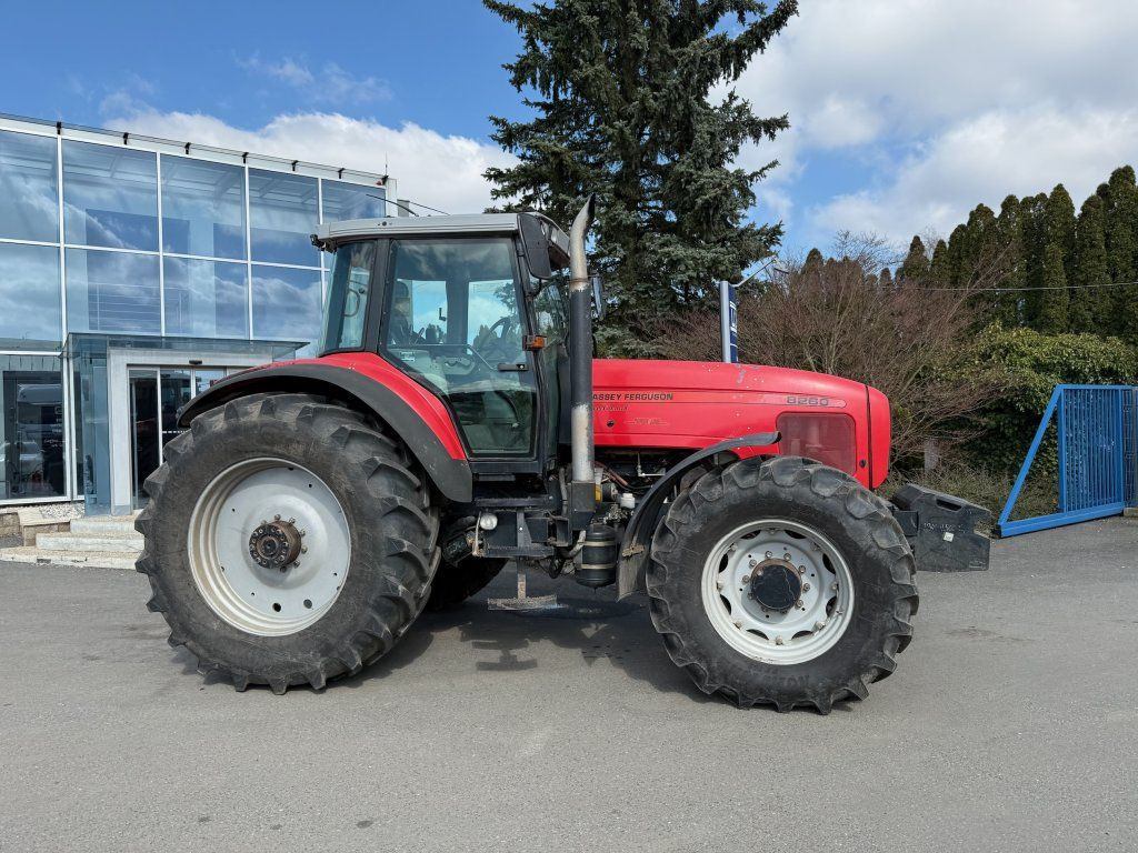 Massey Ferguson MF8260 - Trattore: foto 3 Massey Ferguson MF8260 - Trattore: foto 3