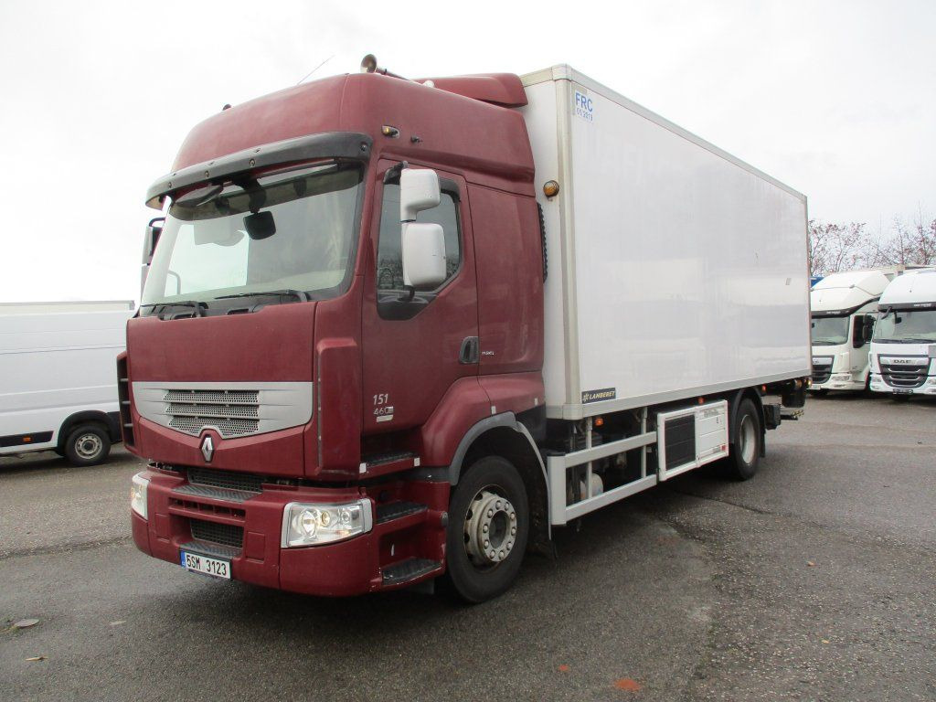 Renault Premium 460 - Autocarro furgonato: foto 1 Renault Premium 460 - Autocarro furgonato: foto 1