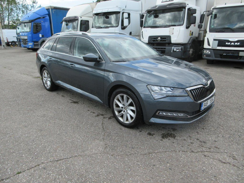 Skoda 2.0 Tdi Style - Station wagon: foto 2 Skoda 2.0 Tdi Style - Station wagon: foto 2