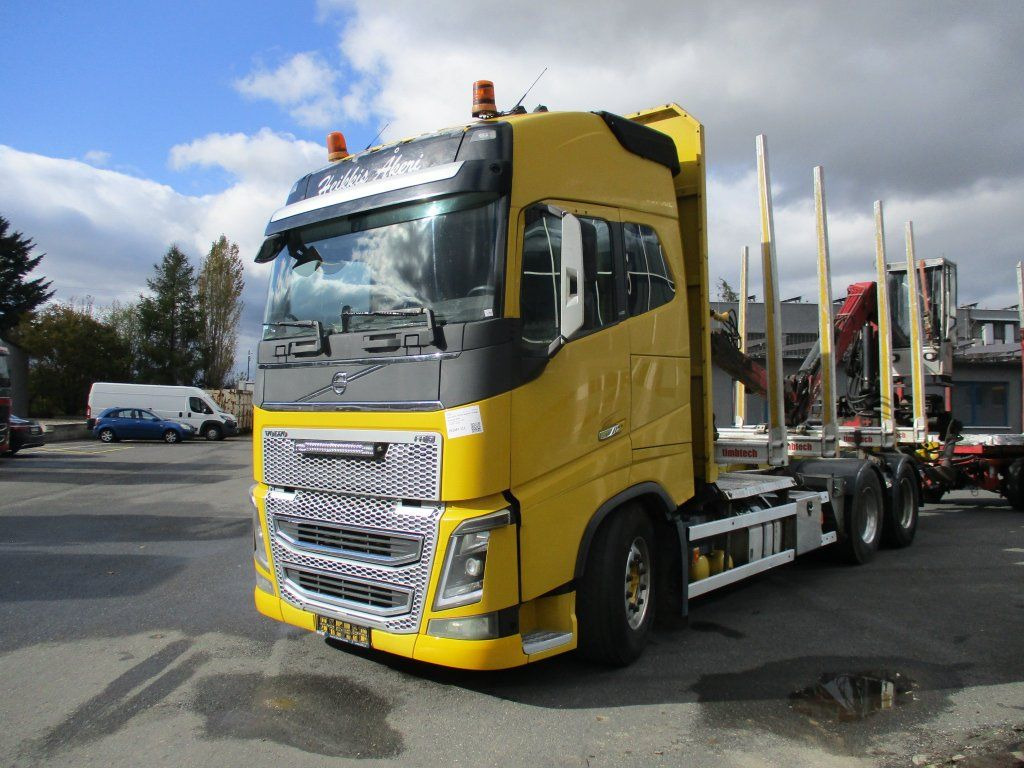 Volvo FH 16 750 6x4 + Fliegl - Camion trasporto legname, Camion con gru: foto 2 Volvo FH 16 750 6x4 + Fliegl - Camion trasporto legname, Camion con gru: foto 2