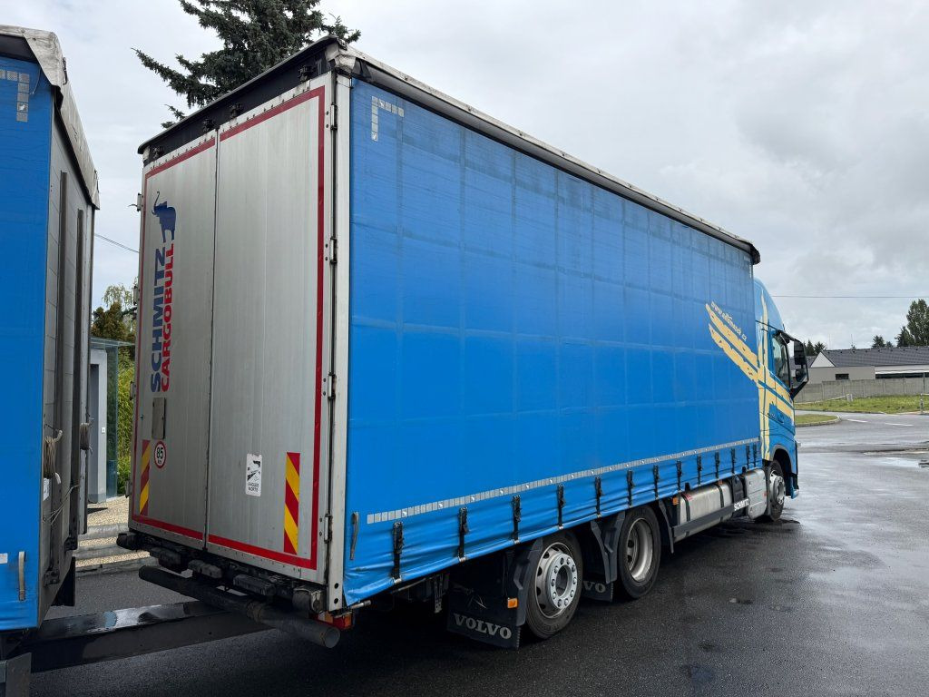 Volvo FH500 6x2 Euro 6 + Schmitz - Camion centinato: foto 3 Volvo FH500 6x2 Euro 6 + Schmitz - Camion centinato: foto 3
