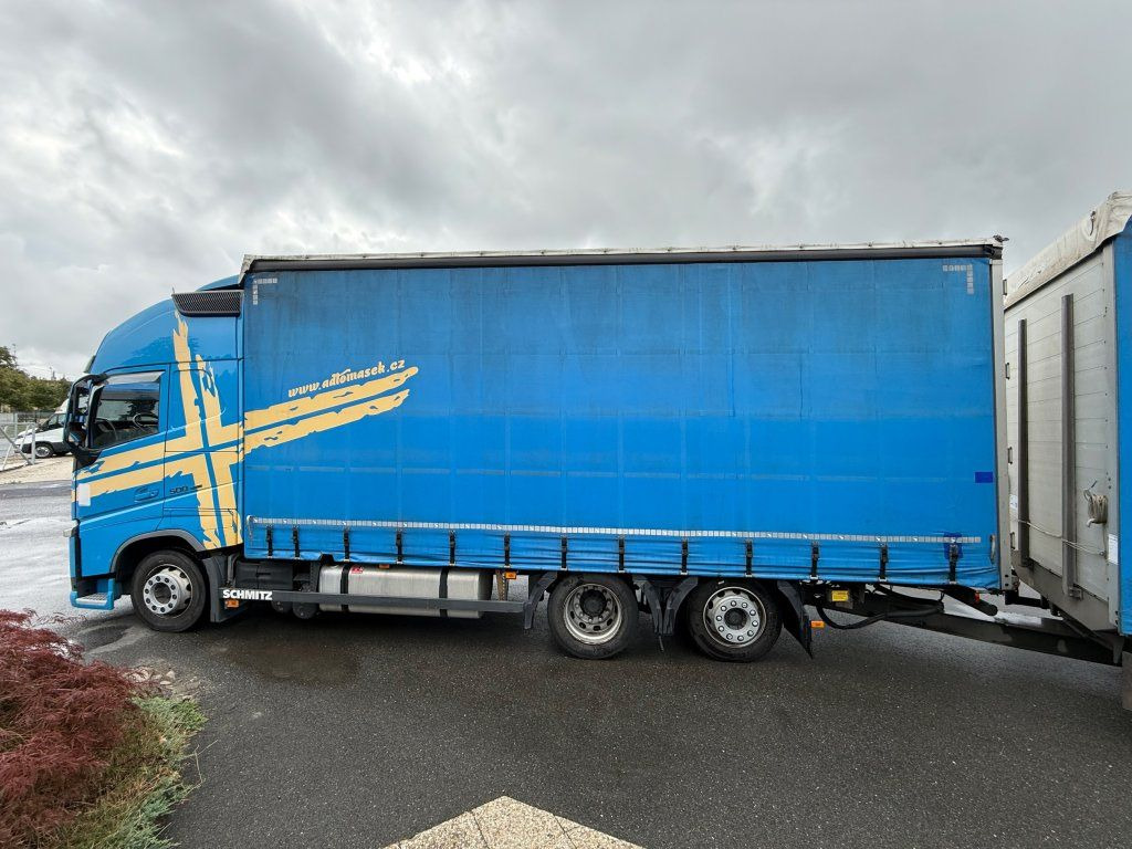 Volvo FH500 6x2 Euro 6 + Schmitz - Camion centinato: foto 5 Volvo FH500 6x2 Euro 6 + Schmitz - Camion centinato: foto 5