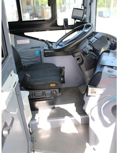 Iveco CROSSWAY Low Entry | EURO 6 | 2+2+1 | 41 SEATS - Autobus urbano: foto 4 Iveco CROSSWAY Low Entry | EURO 6 | 2+2+1 | 41 SEATS - Autobus urbano: foto 4