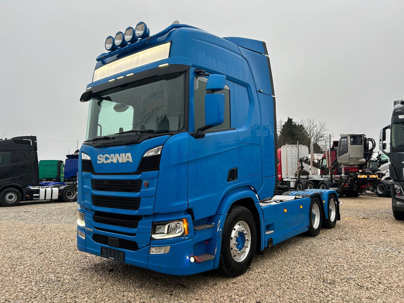 Scania R540 6x4 | RETARDER | FULL AIR | GOLD SERVICE HISTORY GOLD SERVICE HISTORY - Trattore stradale: foto 1 Scania R540 6x4 | RETARDER | FULL AIR | GOLD SERVICE HISTORY GOLD SERVICE HISTORY - Trattore stradale: foto 1