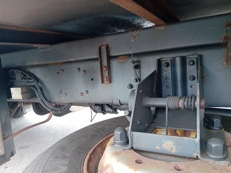 Scania 94.220 D - manual gearbox - top condition - Camion centinato: foto 5 Scania 94.220 D - manual gearbox - top condition - Camion centinato: foto 5