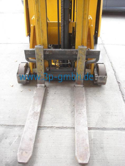 Jungheinrich ETV 214 AC Electric Reach Truck - Carrello retrattile: foto 2 Jungheinrich ETV 214 AC Electric Reach Truck - Carrello retrattile: foto 2