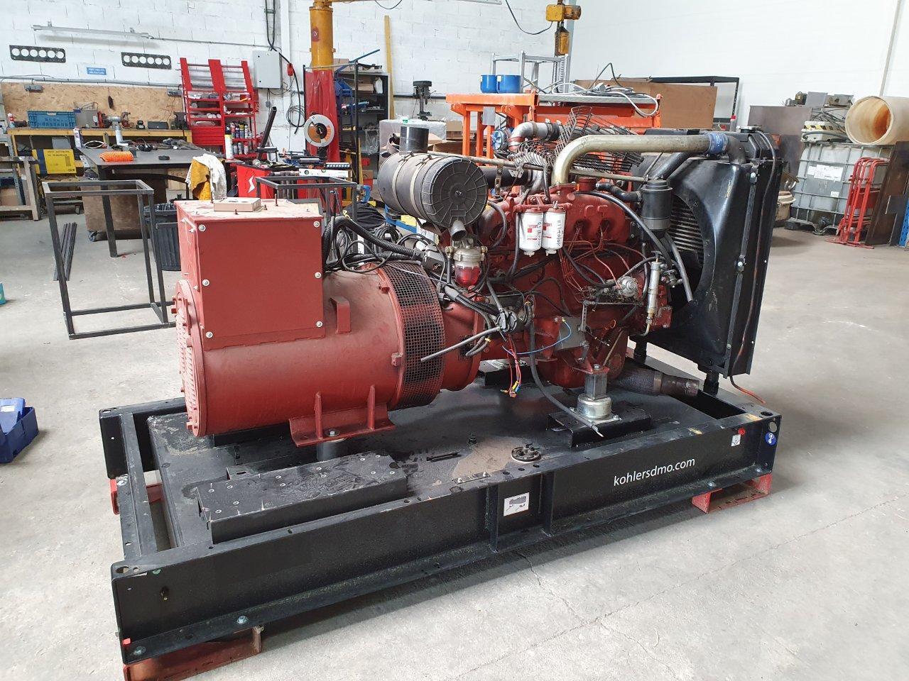 130 kVa IVECO 8061 SRI TURBO - Gruppo elettrogeno: foto 1 130 kVa IVECO 8061 SRI TURBO - Gruppo elettrogeno: foto 1