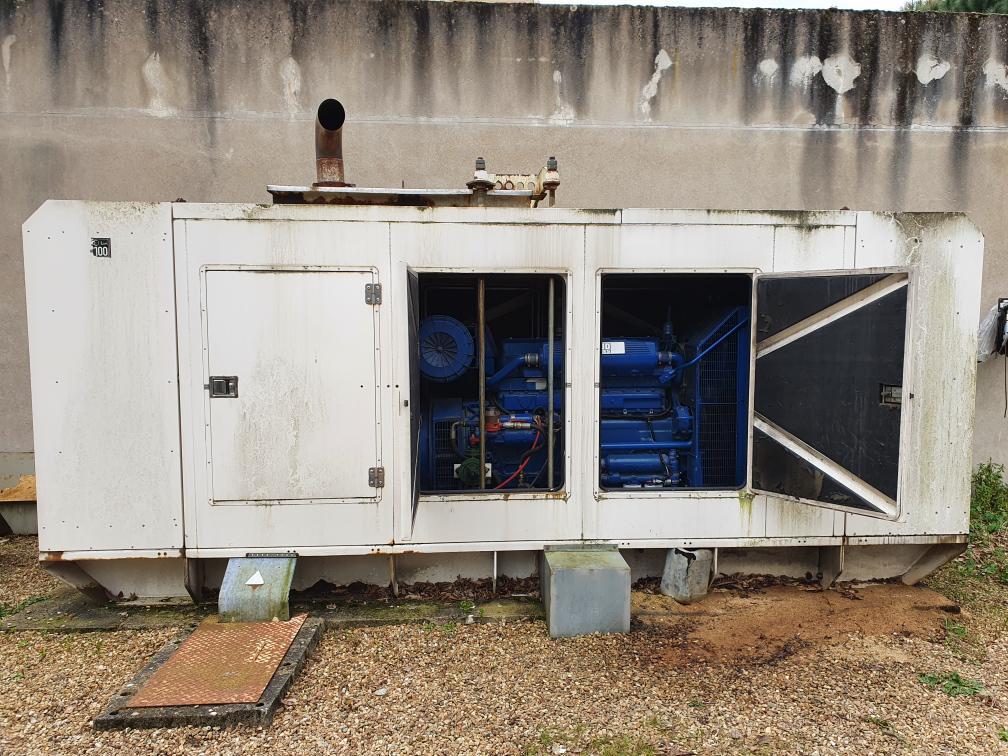 330 kVa Fg Wilson Perkins 2006 TWG2 - Gruppo elettrogeno: foto 2 330 kVa Fg Wilson Perkins 2006 TWG2 - Gruppo elettrogeno: foto 2