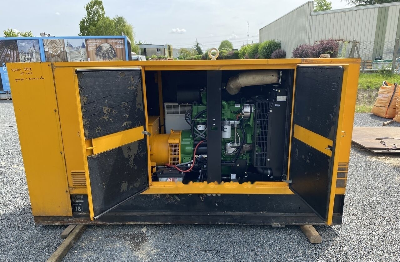 SDMO 80 kVa John Deere - Gruppo elettrogeno: foto 3 SDMO 80 kVa John Deere - Gruppo elettrogeno: foto 3