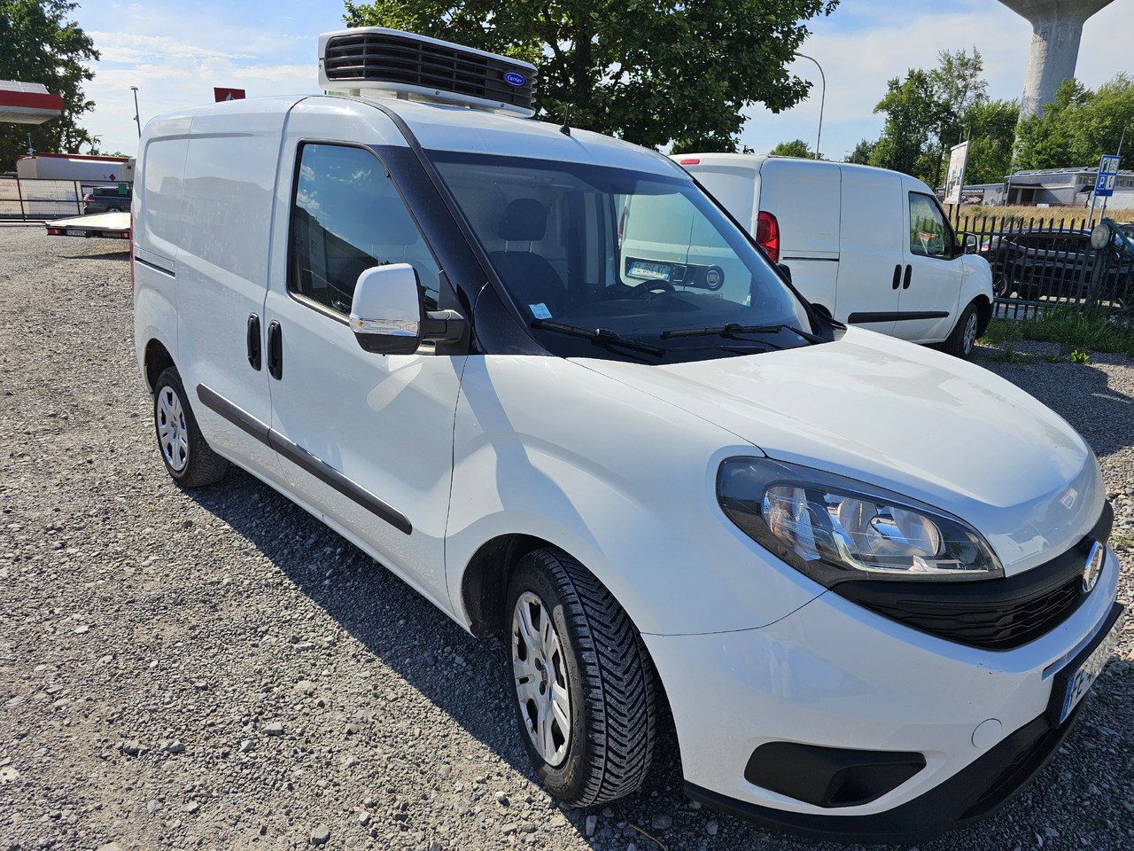 FIAT DOBLO CHLODNIA MROZNIA CARRIER KLIMA EURO6 - Furgone frigo: foto 4 FIAT DOBLO CHLODNIA MROZNIA CARRIER KLIMA EURO6 - Furgone frigo: foto 4
