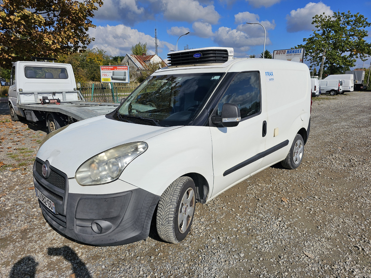 Fiat Doblo chlodnia mroznia carrier +230v - 18 C euro5 - Furgone frigo: foto 3 Fiat Doblo chlodnia mroznia carrier +230v - 18 C euro5 - Furgone frigo: foto 3