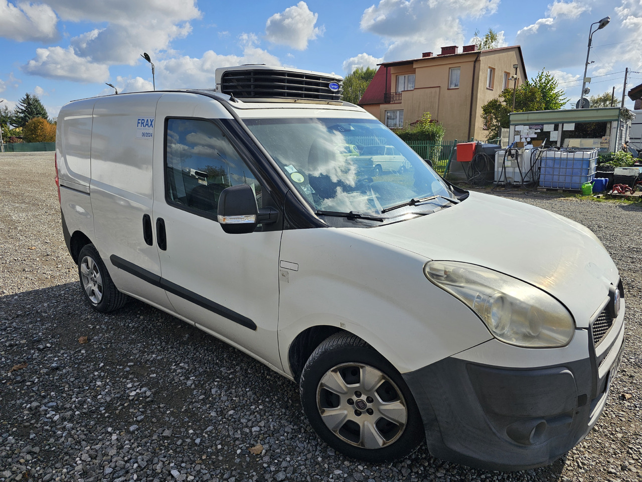 Fiat Doblo chlodnia mroznia carrier +230v - 18 C euro5 - Furgone frigo: foto 1 Fiat Doblo chlodnia mroznia carrier +230v - 18 C euro5 - Furgone frigo: foto 1