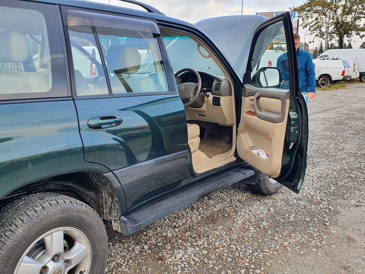 Toyota LAND CRUISER 100 4,2 TD KLIMA 7 OSOB - Autovettura: foto 4 Toyota LAND CRUISER 100 4,2 TD KLIMA 7 OSOB - Autovettura: foto 4