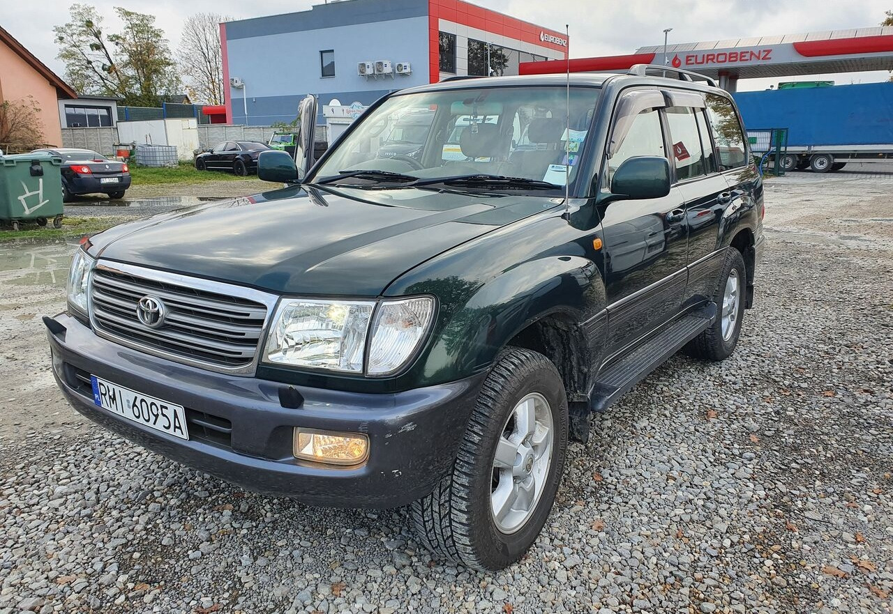 Toyota LAND CRUISER 100 4,2 TD KLIMA 7 OSOB - Autovettura: foto 1 Toyota LAND CRUISER 100 4,2 TD KLIMA 7 OSOB - Autovettura: foto 1