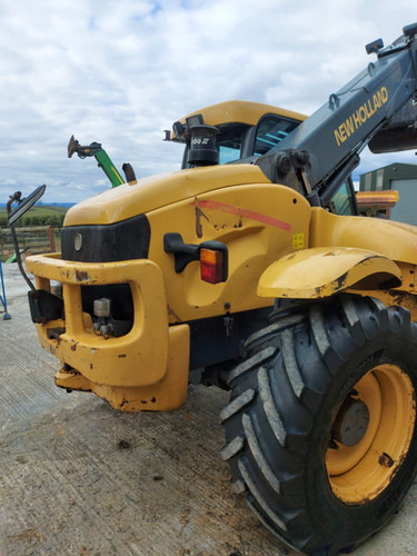 2000 New Holland LM420 - Sollevatore telescopico: foto 4 2000 New Holland LM420 - Sollevatore telescopico: foto 4