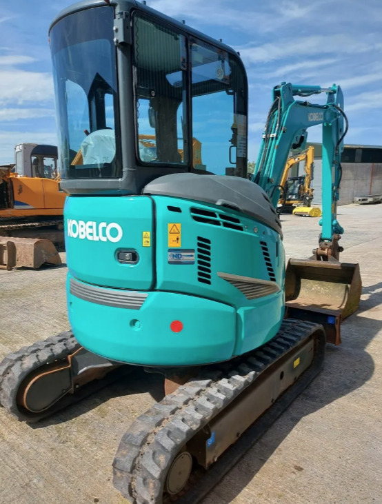 KOBELCO SK28SR-6 - Miniescavatore: foto 2 KOBELCO SK28SR-6 - Miniescavatore: foto 2