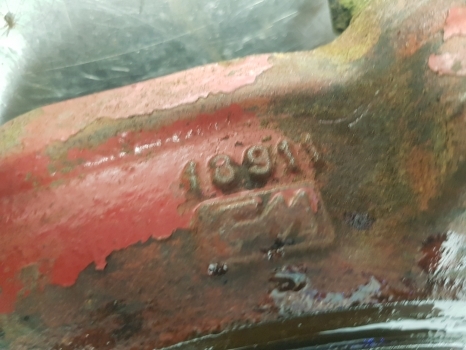 Case 395, 495, 595, 895, 3230, 4210, 4220 Front Axle Swivel Housing Rhs 311567a1 - Asse anteriore per Trattore: foto 4 Case 395, 495, 595, 895, 3230, 4210, 4220 Front Axle Swivel Housing Rhs 311567a1 - Asse anteriore per Trattore: foto 4