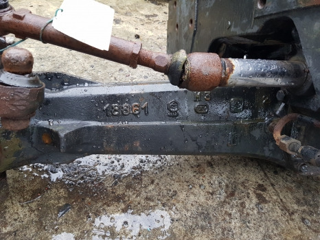Case 5120, 5130, 5140 Carraro Front Axle Beam, Casting 122945, 1995412c2 - Asse anteriore per Macchina agricola: foto 3 Case 5120, 5130, 5140 Carraro Front Axle Beam, Casting 122945, 1995412c2 - Asse anteriore per Macchina agricola: foto 3
