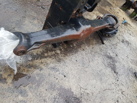 Case 5120, 5130, 5140 Carraro Front Axle Beam, Casting 122945, 1995412c2 - Asse anteriore per Macchina agricola: foto 1 Case 5120, 5130, 5140 Carraro Front Axle Beam, Casting 122945, 1995412c2 - Asse anteriore per Macchina agricola: foto 1
