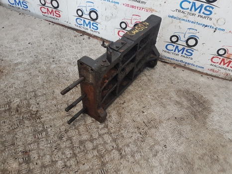 Case 5120, 5130, 5150, 5220 Rail Support Lh 1531065c1, T104004 - Sospensione della cabina: foto 2 Case 5120, 5130, 5150, 5220 Rail Support Lh 1531065c1, T104004 - Sospensione della cabina: foto 2
