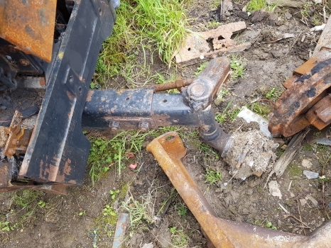 Case International 795xl, 895xl 2wd Front Axle Complete - Asse anteriore per Macchina agricola: foto 3 Case International 795xl, 895xl 2wd Front Axle Complete - Asse anteriore per Macchina agricola: foto 3