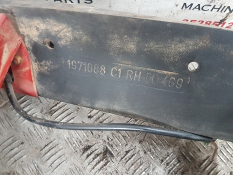 Case International 885xl, 955xl, 1055xl Mudguard Fender Rhs 3234485r1, 3404863r2 - Parafango per Trattore: foto 5 Case International 885xl, 955xl, 1055xl Mudguard Fender Rhs 3234485r1, 3404863r2 - Parafango per Trattore: foto 5