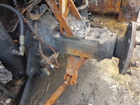 Case Maxxum 130 Rear, Front Axle, Engine, Transmission, Pto, Hydraulic Nut - Ricambi freni per Trattore: foto 3 Case Maxxum 130 Rear, Front Axle, Engine, Transmission, Pto, Hydraulic Nut - Ricambi freni per Trattore: foto 3
