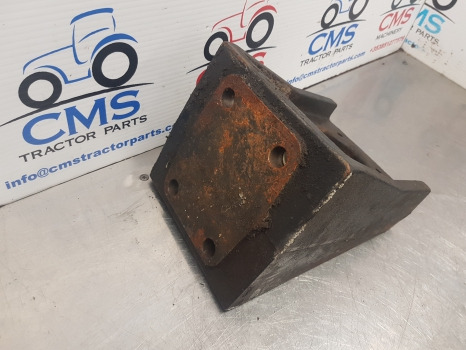 Case Maxxum 5120, 5140, 5130, 5240 Cab Front Support 1530867c1, 120205a2 - Sospensione della cabina: foto 4 Case Maxxum 5120, 5140, 5130, 5240 Cab Front Support 1530867c1, 120205a2 - Sospensione della cabina: foto 4