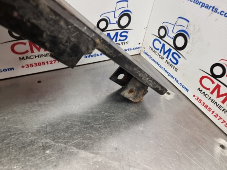 Case Mxu100, Mxy, Nh T6000, Tsa, Cab Bracket Rh 87302580, 82034211 - Sospensione della cabina: foto 4 Case Mxu100, Mxy, Nh T6000, Tsa, Cab Bracket Rh 87302580, 82034211 - Sospensione della cabina: foto 4