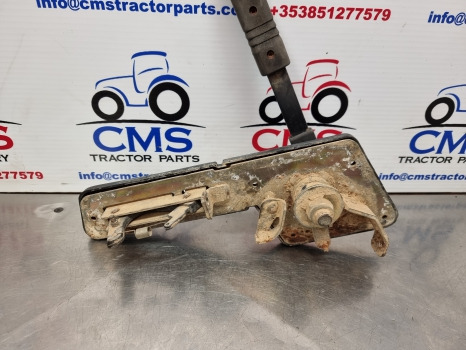 Fiat 115-90, 90, Tl Series, T5000, Accelerator Control Lever Assy 5115443 - Cabina e interni: foto 4 Fiat 115-90, 90, Tl Series, T5000, Accelerator Control Lever Assy 5115443 - Cabina e interni: foto 4