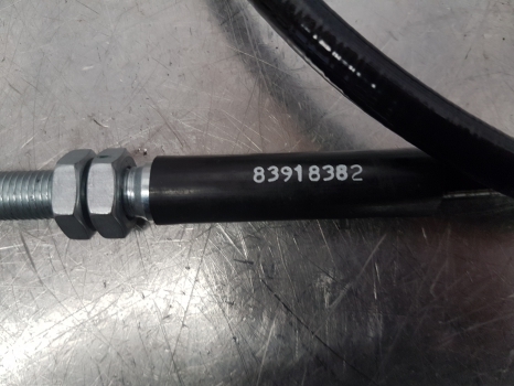 Ford 10, 600, 700 Series, 7710, 7810 Hand Brake Cable 83918382, D5nn2853a - Ricambi freni per Trattore: foto 5 Ford 10, 600, 700 Series, 7710, 7810 Hand Brake Cable 83918382, D5nn2853a - Ricambi freni per Trattore: foto 5