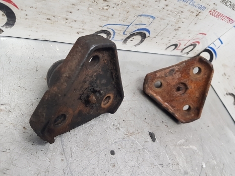Ford 10 Ser 7810 Carraro Front Axle King Pin Pair Top, Bottom Car115729, 115729 - Asse anteriore per Trattore: foto 3 Ford 10 Ser 7810 Carraro Front Axle King Pin Pair Top, Bottom Car115729, 115729 - Asse anteriore per Trattore: foto 3