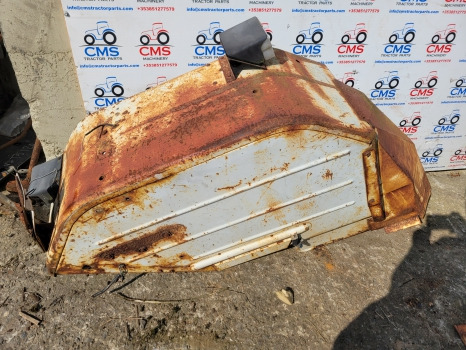 Ford 5000, 6000, 7000 Cab Rear Mudguard Fender Lhs Wide Type 82008463 - Parafango: foto 4 Ford 5000, 6000, 7000 Cab Rear Mudguard Fender Lhs Wide Type 82008463 - Parafango: foto 4
