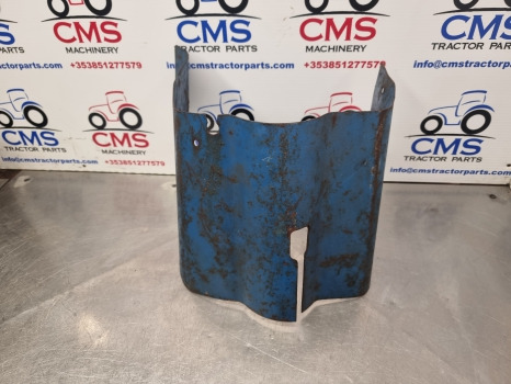 Ford 5000, 7000 Steering Column Cover - Cabina e interni: foto 3 Ford 5000, 7000 Steering Column Cover - Cabina e interni: foto 3