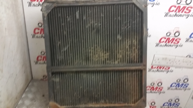 Ford 5640, 6640, 7740 Engine Water Cooling Radiator 82015101, 82010660 - Radiatore per Trattore: foto 4 Ford 5640, 6640, 7740 Engine Water Cooling Radiator 82015101, 82010660 - Radiatore per Trattore: foto 4