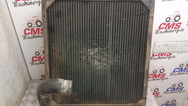 Ford 5640, 6640, 7740 Engine Water Cooling Radiator 82015101, 82010660 - Radiatore per Trattore: foto 2 Ford 5640, 6640, 7740 Engine Water Cooling Radiator 82015101, 82010660 - Radiatore per Trattore: foto 2